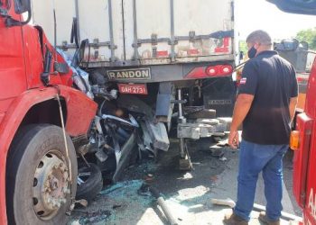 Acidente na BR-116 Sul mata 3 pessoas e deixa 4 gravemente feridas
