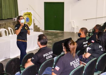 Valente sedia treinamento da Polícia Civil da Bahia realizada pela ACADEPOL