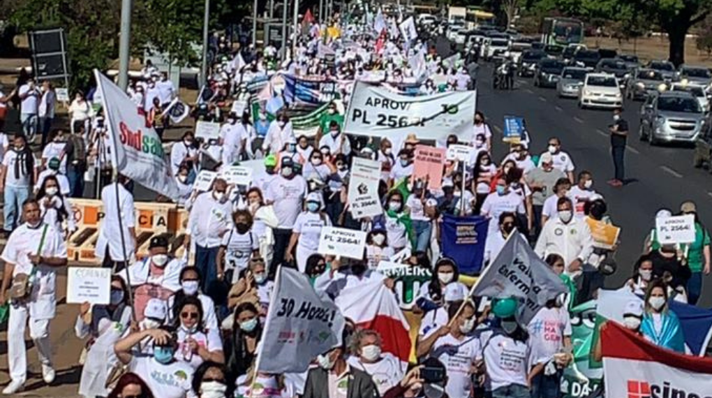 Profissionais de enfermagem realizam ato em Salvador na próxima terça-feira