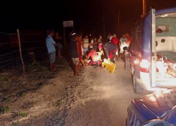 Colisão entre motos deixa dois feridos em estrada vicinal