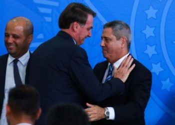 Em entrevista, Bolsonaro indica que terá Braga Netto como vice nas eleições de 2022