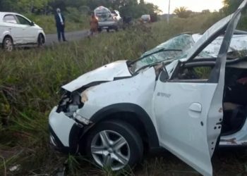 Médico morre em capotamento na BA 001