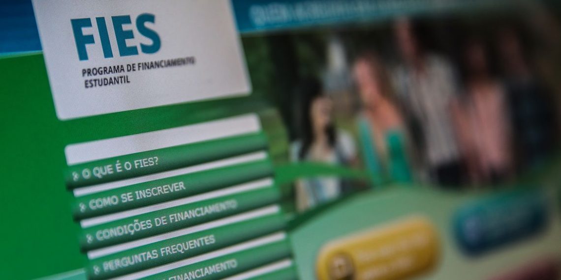 Refinanciamento de dívidas do Fies começa hoje com descontos até 92%