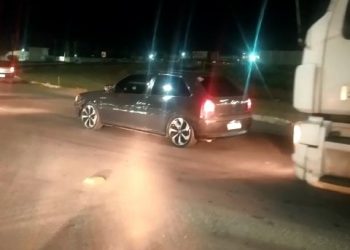 Homem é assassinado dentro de carro em avenida movimentada de Juazeiro