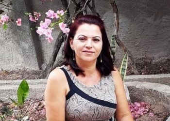 Mulher morre e filha fica ferida em acidente de moto na BA 416