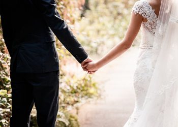 Padrinho ‘rouba’ noiva do amigo após declarar amor em discurso de casamento