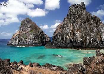 Bolsonaro vai ao STF para retirar Fernando de Noronha de Pernambuco