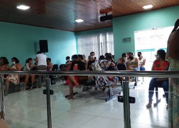 Em assembleia professores da rede municipal de São Domingos decidem manter a greve por reajuste salarial