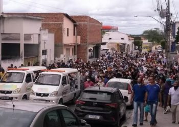 Corpos dos homens que morreram eletrocutados são velados em locais diferentes e sepultados no mesmo horário. Saiba mais sobre eles