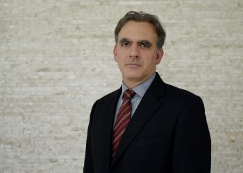 Realização de exames médicos em excesso representa riscos para o paciente; diz médico