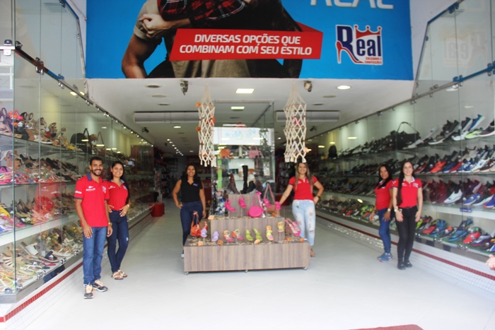 Real Calçados em Coité completa 21 anos e irá realizar sorteios de vale compras