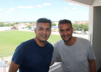 Prefeito e vice de Riachão se apegam as coincidências para acreditarem no inédito título de Campeão Baiano