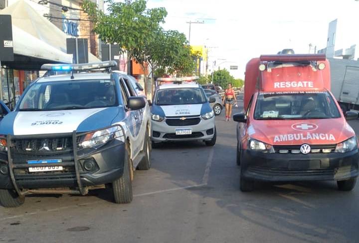 Riachão – Dono de bar fica gravemente ferido a golpes de faca ao reagir assalto no centro da cidade