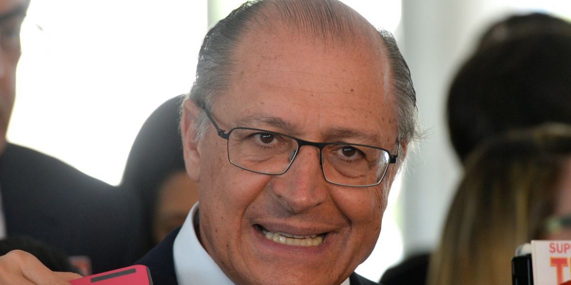 PT confirma indicação de Alckmin para vice de Lula
