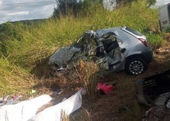 Acidente na BR-101 mata quatro pessoas da mesma família