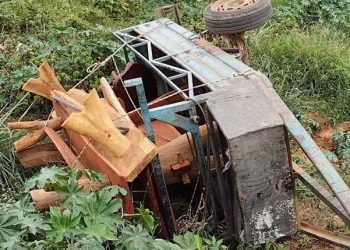 Ciclista morre após ser atingido por reboque de caminhonete