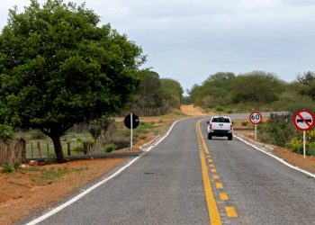 Governo da Bahia vai recuperar mais 665 quilômetros de rodovias em todo o estado