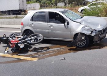 Duas pessoas morrem após batida entre carro e moto na BR-116/Norte