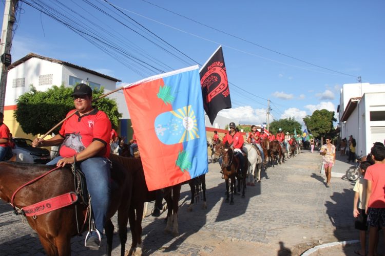 São Domingos II – Desfile de vaqueiros superou as expectativas em organização e número de participantes; diz comissão