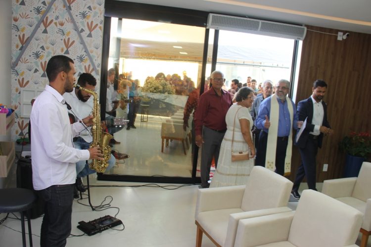 Inaugurado em Coité mais um moderno Centro Médico com objetivo de atender toda região