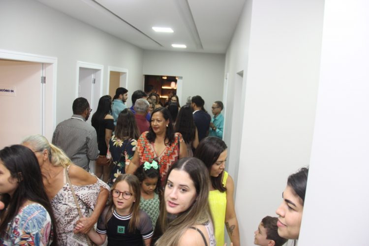Inaugurado em Coité mais um moderno Centro Médico com objetivo de atender toda região