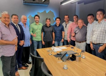 ACM Neto acolhe sugestão do PDT para compor chapa majoritária como vice 