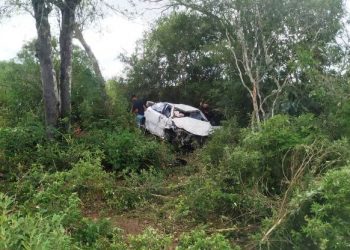 Motorista sobrevive a grave acidente na BA 411 no trecho Coité/Salgadália