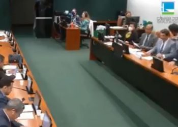 Deputados baianos são flagrados em conversa com teor sexual: ‘Sua fama de comedor tá f*’