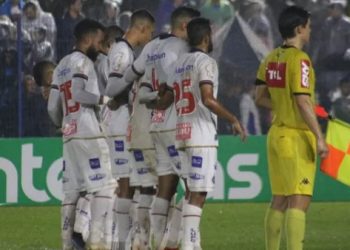 Copa do Brasil: após novo empate no tempo normal, Bahia elimina o Azuriz nos pênaltis e vai às oitavas de final