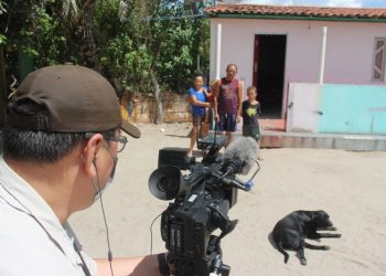 Coité – Equipe de jornalistas grava reportagem com a ‘Família R’ para exibir em famosa TV japonesa