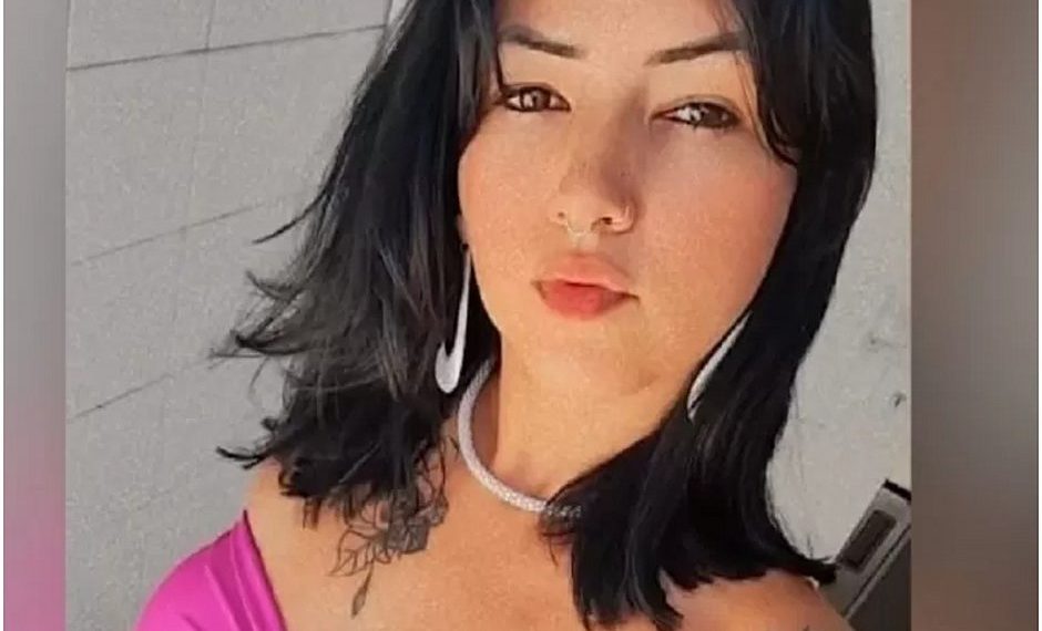 ES – Mulher deixa bolsa com arma engatilhada cair e tiro mata filha