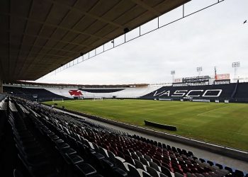 Série B – Torcida do Vasco esgota ingressos para jogo contra o Bahia