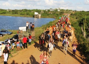 São Domingos II – Desfile de vaqueiros superou as expectativas em organização e número de participantes; diz comissão