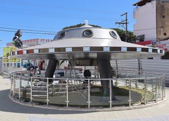 Capital dos discos voadores, Morro de Chapéu ganha praça com óvni