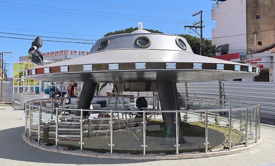 Capital dos discos voadores, Morro de Chapéu ganha praça com óvni