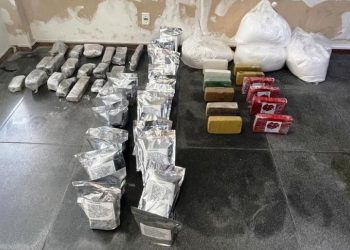 Feira: 66ª CIPM intercepta 30 kg de drogas que saíram de MG para BA