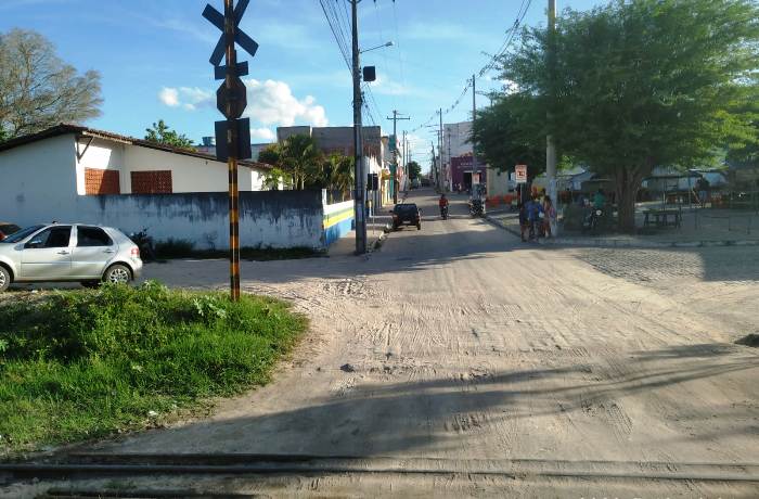 Adolescente morre ao colidir moto em parede de biblioteca pública em Salgadália