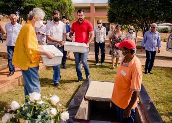Restos mortais de Waldick Soriano são enterrados em Caetité: ‘Emocionante’