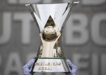 Clubes das Séries A e B assinam criação de nova liga de futebol