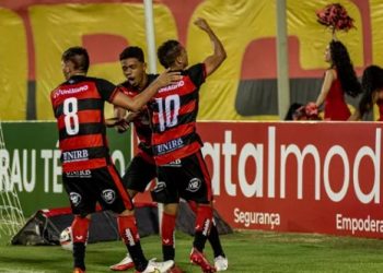 Série C – Vitória desencanta, bate o Confiança e deixa a zona de rebaixamento