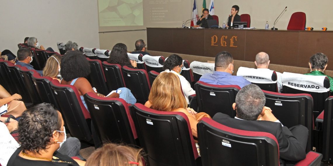 Assessores de comunicação de órgãos estaduais discutem a publicidade institucional em ano eleitoral