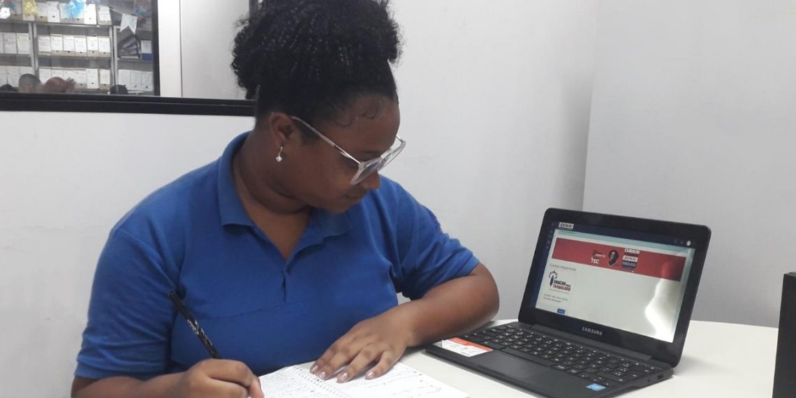 Aulas do Programa Educar para Trabalhar teve início nesta segunda-feira (13)