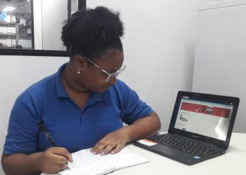Aulas do Programa Educar para Trabalhar teve início nesta segunda-feira (13)