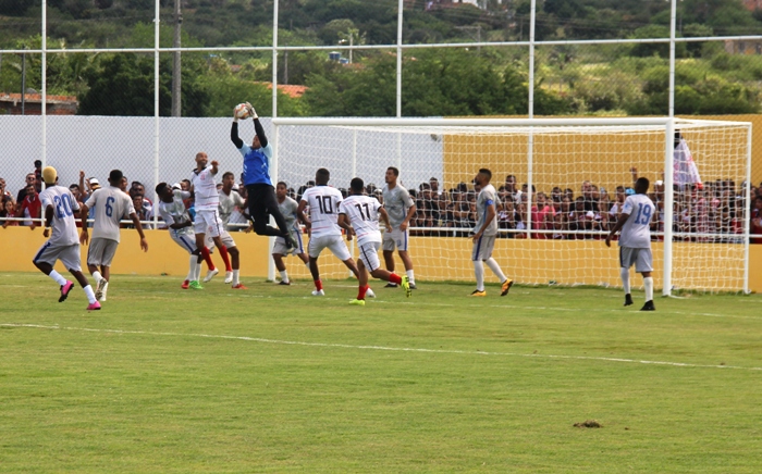 Barrocas II – Sonho dos desportistas se torna uma realidade com inauguração do Estádio Municipal. ACM Neto marcou presença