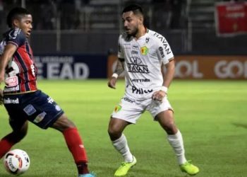 Série B – Depois de dois tropeços em casa, Bahia se recupera ao vencer o Brusque fora