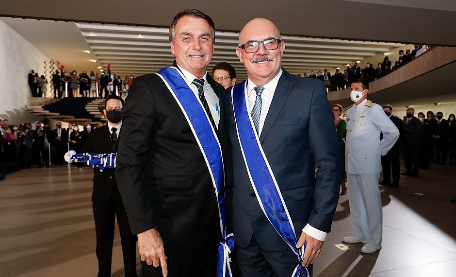 Bolsonaro diz que Milton Ribeiro foi ‘preso injustamente’