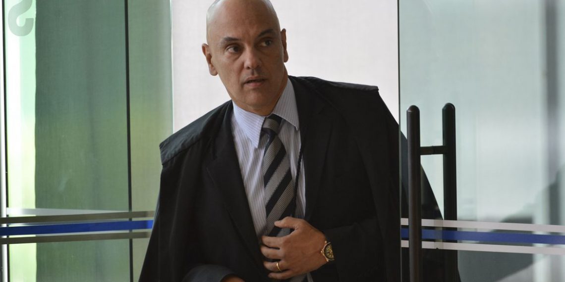 Supremo reconduz Alexandre de Moraes para mandato no TSE