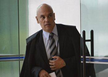 Supremo reconduz Alexandre de Moraes para mandato no TSE