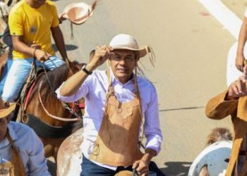 Em Juazeiro, Jerônimo garante geração de trabalho e renda em parceria com Lula