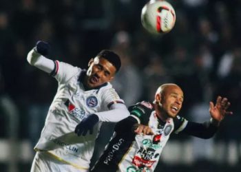 Série B – Com gol de Mugni, Bahia vence Operário-PR e volta a comemorar fora de casa